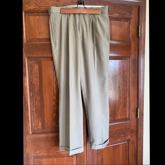 Men’s classic fit cuffed dress pants - Picture 2 of 5